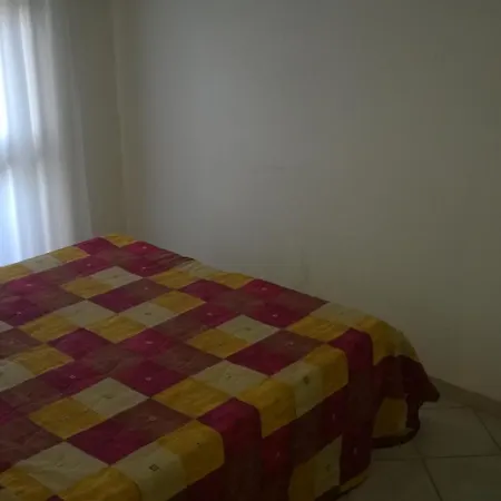 Borgo * איזולה רוסה